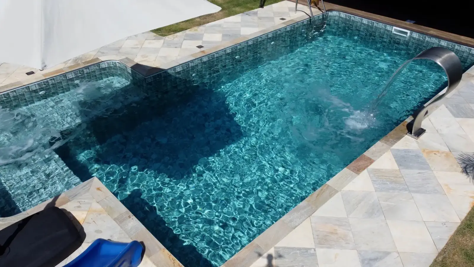 Piscina pronta e finalizada